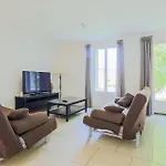 3 Bedroom Amazing In * Monthenault